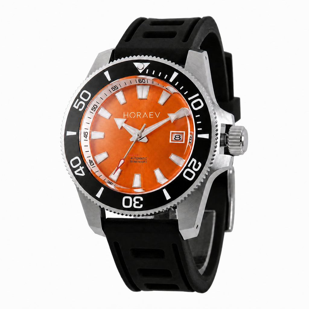 HORAE V Paddock Flare watch, three-quarter view