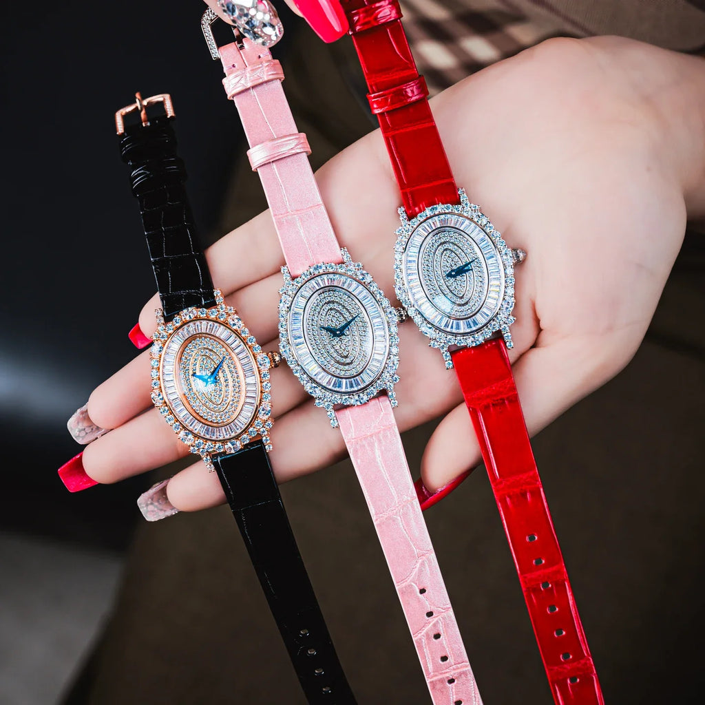 HORAE V × TIELBO Starlit Reverie T811L black pink and red strap hand-held display scene